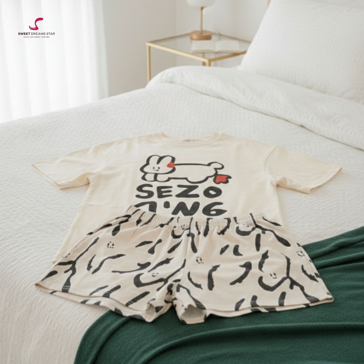 Graphic Rabbit Women’s Short Pyjama Set