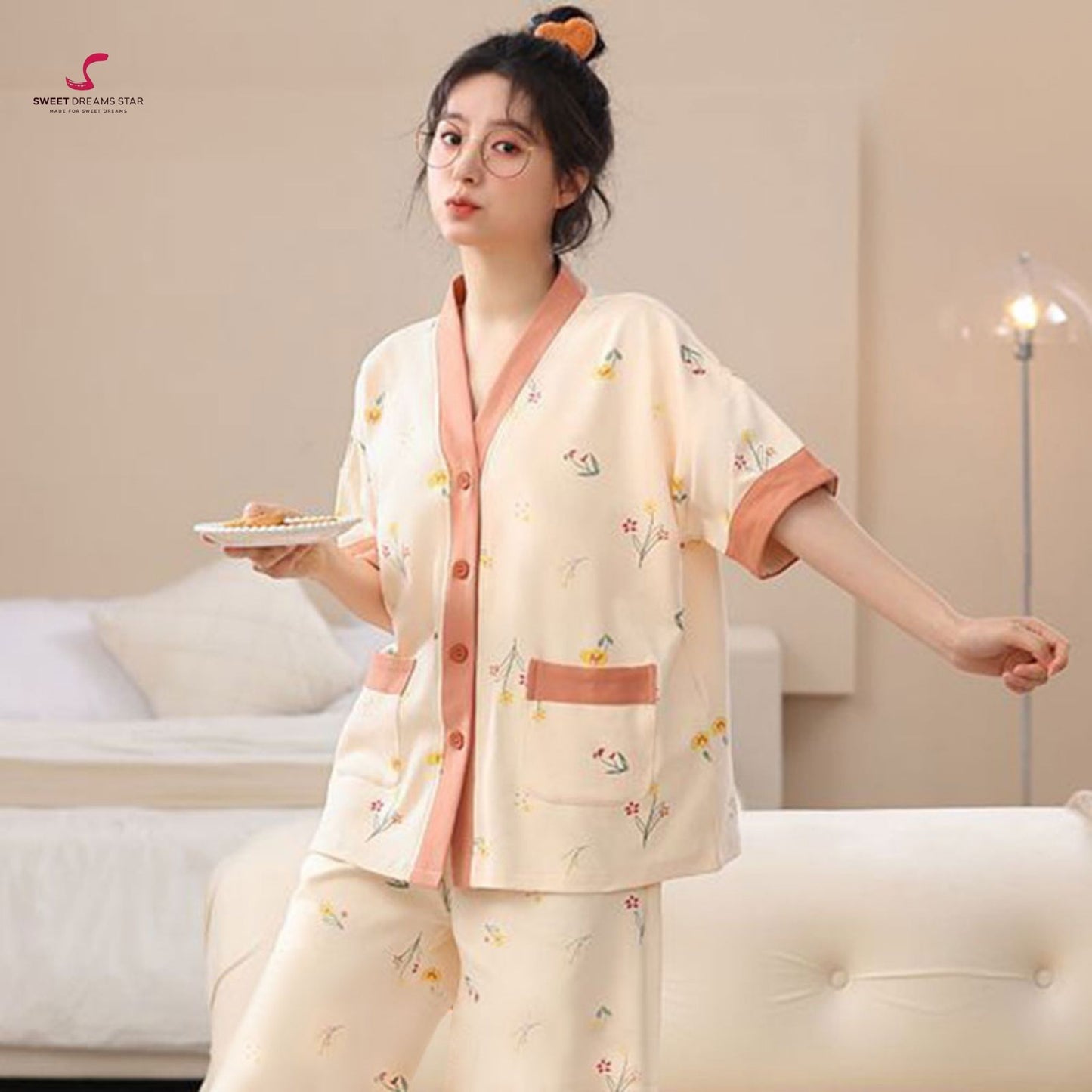 Ditsy Floral Print V-Neck Short Sleeve Pyjama Set