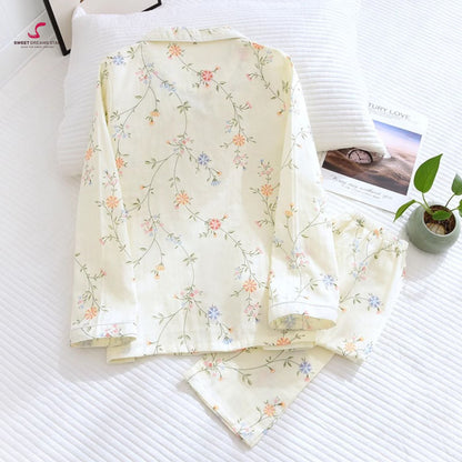 Luxury Delicate Floral Vine Print Full-Length Pyjama Set